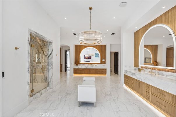 Bathroom, Chandelier, Interior, Marble, Marble Walls, Recessed Lighting