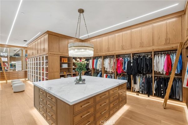 Chandelier, Interior, Pendant Lights, Recessed Lighting, Walk-in Closets, Wood Texture Flooring