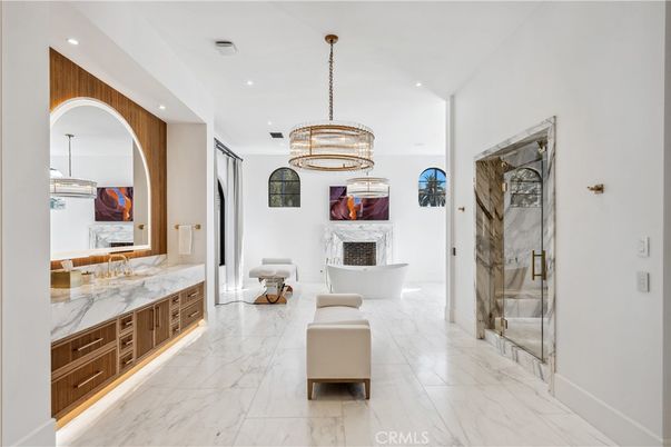 Chandelier, Fireplace, Interior, Marble, Marble Walls, Pendant Lights, Recessed Lighting