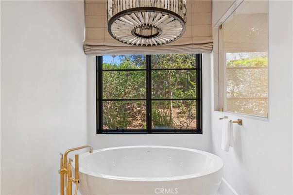 Bathroom, Free Standing Baths, Interior