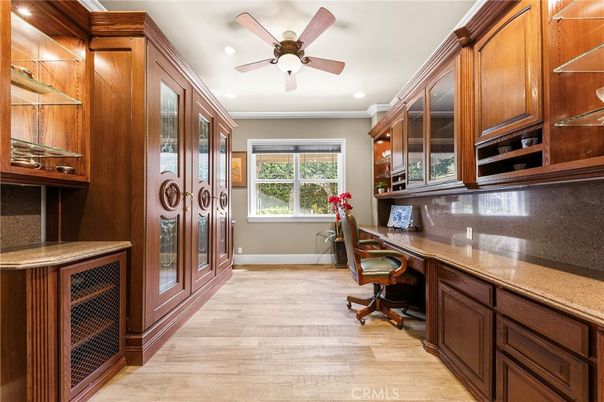 Home Office, Interior, Recessed Lighting, Wood Texture Flooring