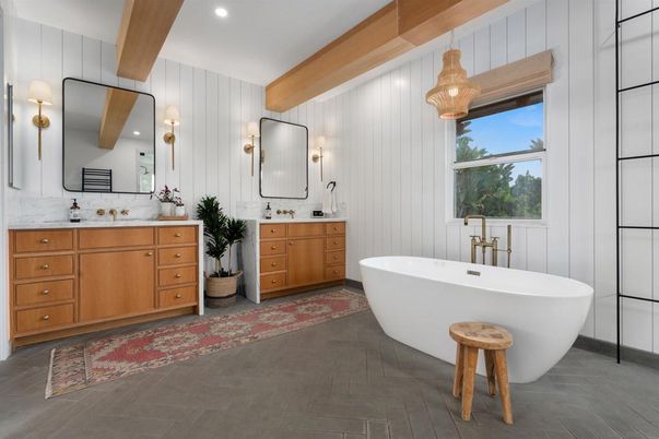 Bathroom, Dual Sink Vanities, Free Standing Baths, Interior, Pendant Lights, Recessed Lighting, Wooden Beams