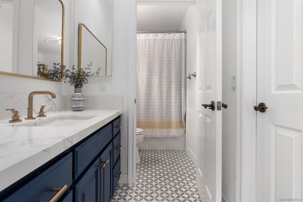 Bathroom, Dual Sink Vanities, Interior