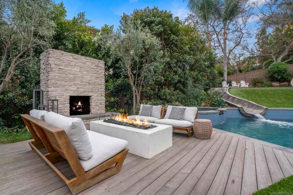 Exterior, Fireplace, Pool