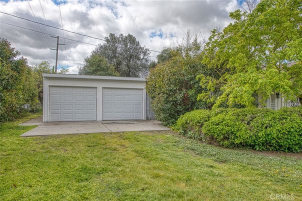 Backyard, Detached Garage, Exterior