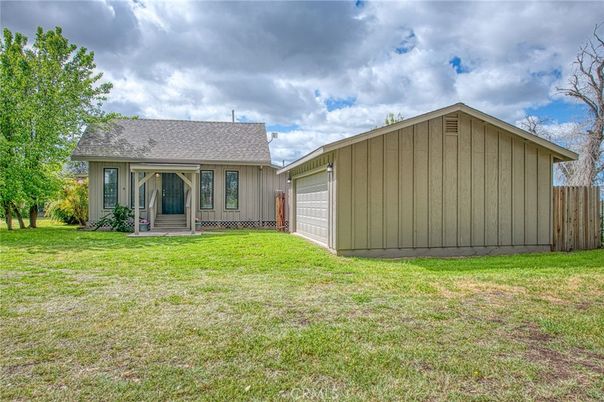 Backyard, Detached Garage, Exterior