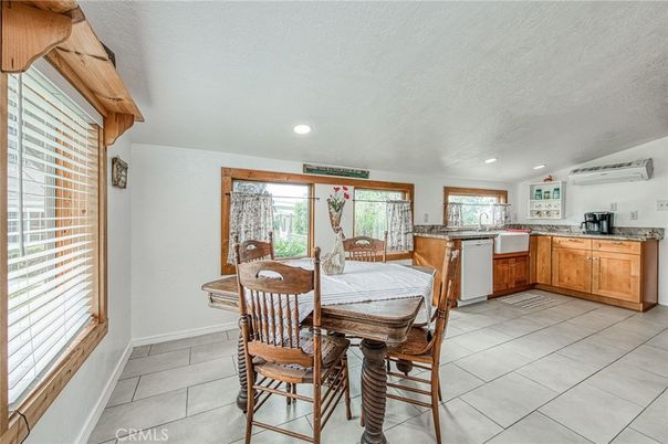 Dining room, Interior, Kitchen, Recessed Lighting