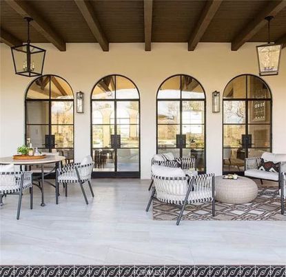 Dining room, Interior, Pendant Lights, Wooden Beams, Wooden Ceilings