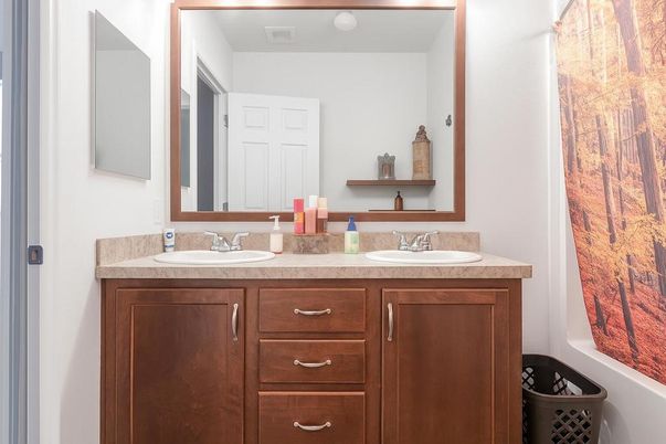 Bathroom, Dual Sink Vanities, Interior