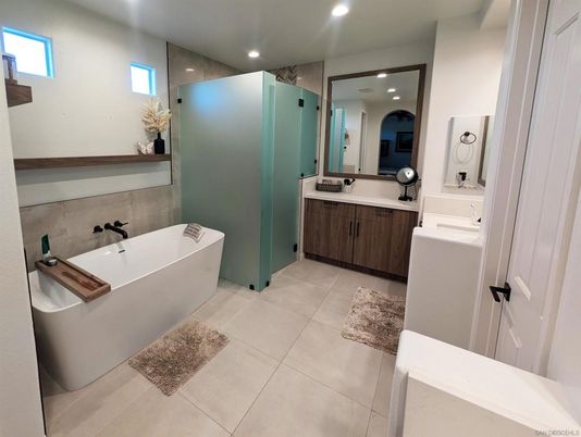 Bathroom, Dual Sink Vanities, Free Standing Baths, Interior, Recessed Lighting
