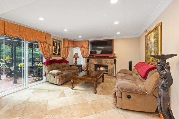 Fireplace, Interior, Living room, Recessed Lighting
