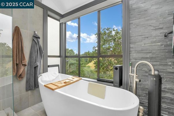 Bathroom, Free Standing Baths, Interior