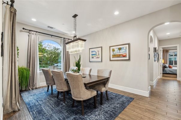 Chandelier, Dining room, Interior, Recessed Lighting, Wood Texture Flooring