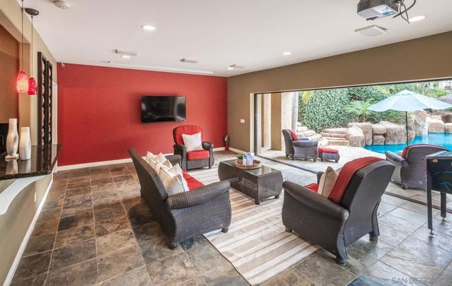 Interior, Living room, Pendant Lights, Recessed Lighting