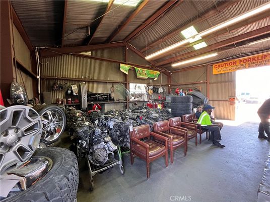 Garage, Interior