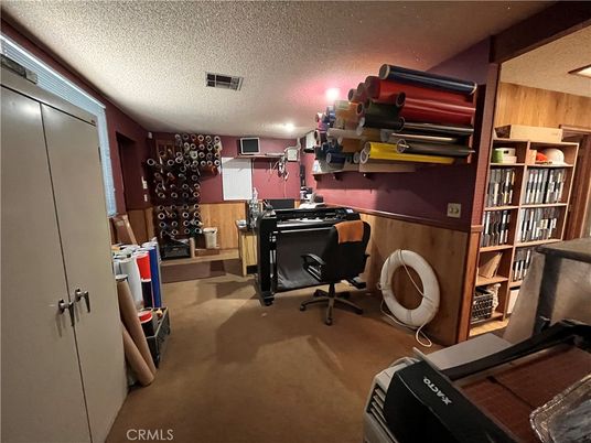 Home Office, Interior