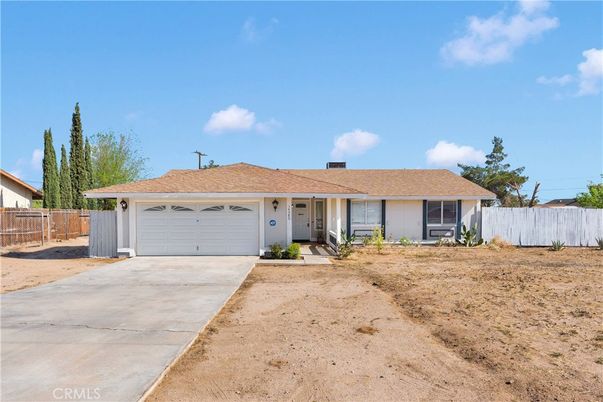 Attached, Backyard, Exterior, Facade, Ranch
