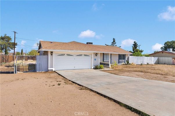 Attached, Backyard, Exterior, Facade, Ranch