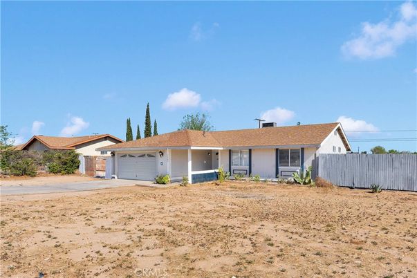 Attached, Backyard, Exterior, Facade, Ranch