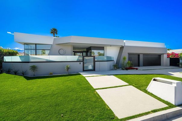 Attached, Backyard, Exterior, Facade, Modern