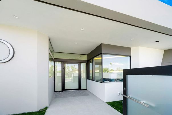 Exterior, Recessed Lighting