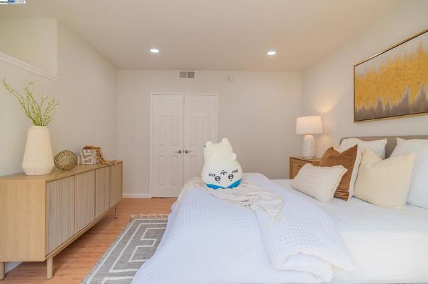 Bedroom, Interior, Recessed Lighting, Wood Texture Flooring