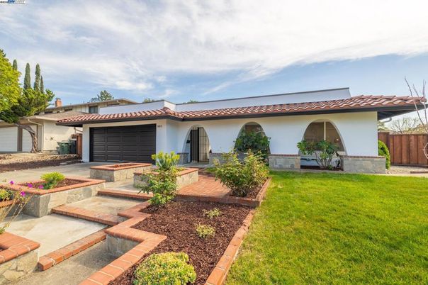 Attached, Backyard, Exterior, Facade, Spanish Mediterranean