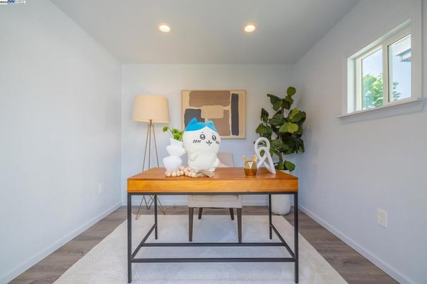 Home Office, Interior, Recessed Lighting, Wood Texture Flooring