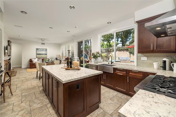 Dining room, Interior, Kitchen, Recessed Lighting