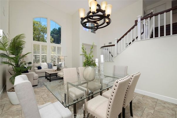 Chandelier, Dining room, Interior, Living room