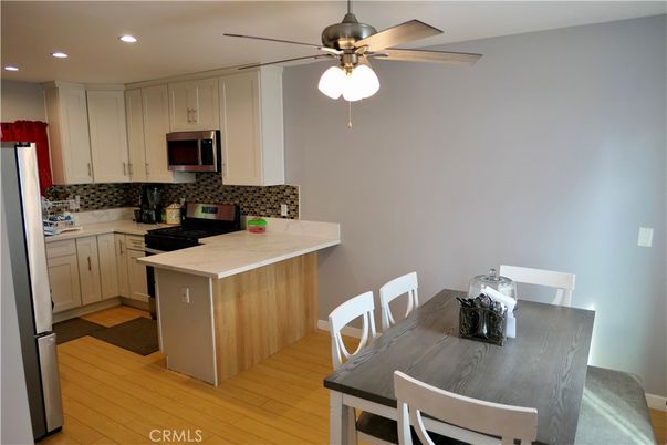 Dining room, Interior, Kitchen, Recessed Lighting, Wood Texture Flooring