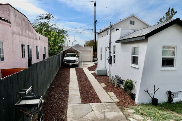 Detached Garage, Exterior