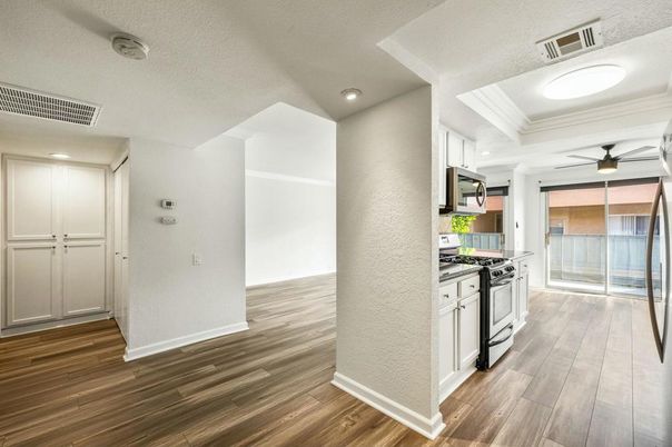 Interior, Kitchen, Recessed Lighting, Wood Texture Flooring