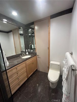 Bathroom, Dual Sink Vanities, Interior, Marble, Recessed Lighting