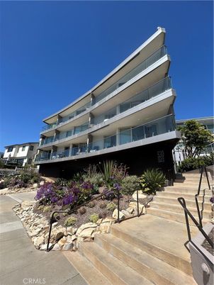 Exterior, Facade, Condo Building