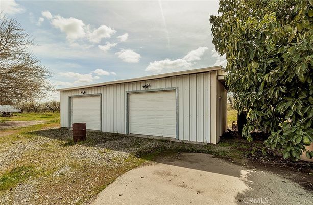 Detached Garage, Exterior