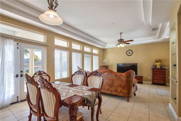 Dining room, Interior, Recessed Lighting