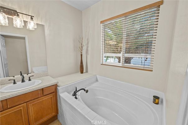 Bathroom, Interior, Tile Countertops