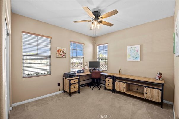 Home Office, Interior