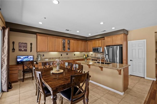 Dining room, Interior, Kitchen, Recessed Lighting, Stainless Steel Appliances