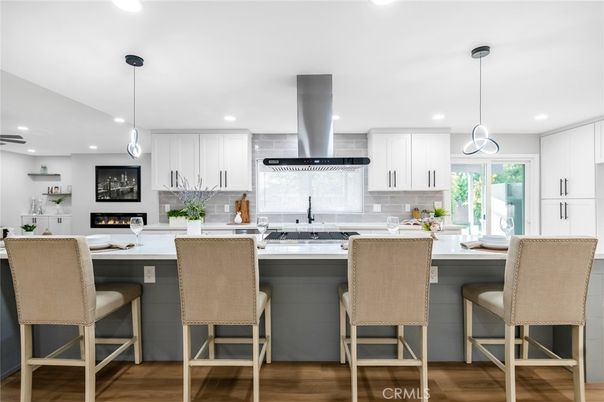 Fireplace, Interior, Kitchen, Pendant Lights, Recessed Lighting, Wood Texture Flooring