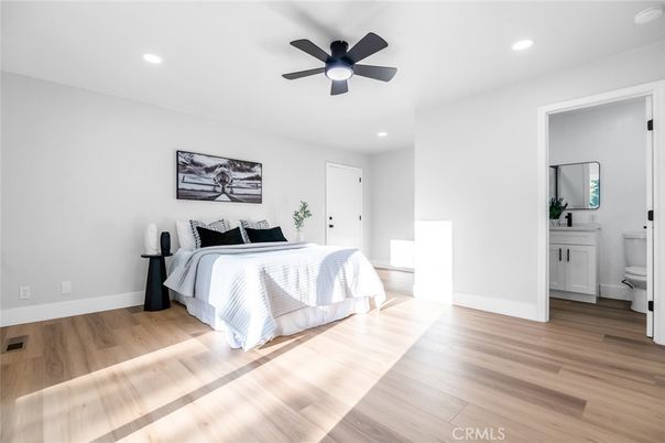 Bathroom, Bedroom, Interior, Recessed Lighting, Wood Texture Flooring