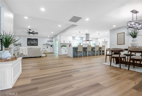 Dining room, Interior, Kitchen, Pendant Lights, Recessed Lighting, Wood Texture Flooring