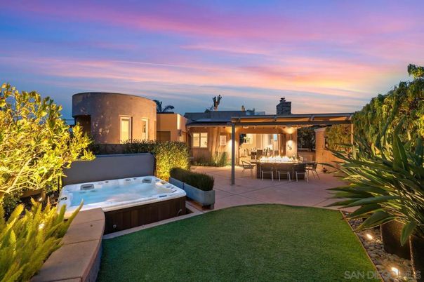 Backyard, Exterior, Hot Tub