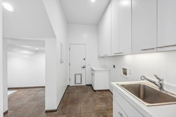 Interior, Recessed Lighting, Washer