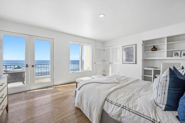 Bedroom, Interior, Recessed Lighting, Water, Wood Texture Flooring