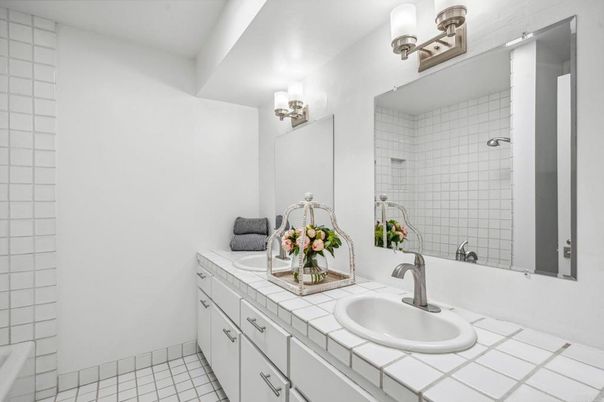 Bathroom, Interior, Tile Countertops