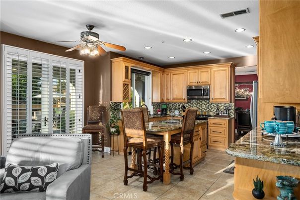 Dining room, Interior, Kitchen, Recessed Lighting