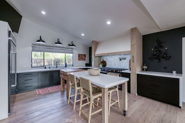 Dining room, Interior, Kitchen, Recessed Lighting, Wood Texture Flooring