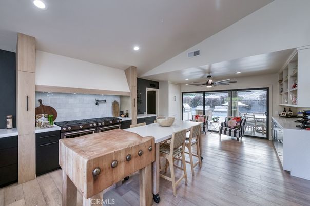 Dining room, Interior, Kitchen, Recessed Lighting, Stainless Steel Appliances, Wood Texture Flooring